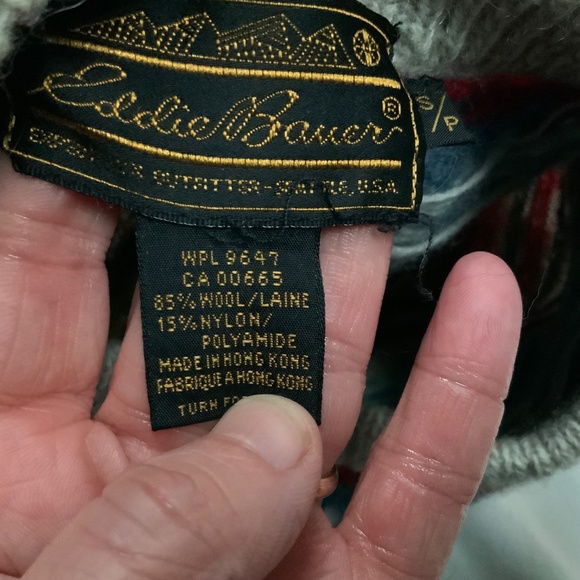 Vintage Eddie Bauer Fair-Isle Sheep Sweater (women’s small) - Picture 9 of 9